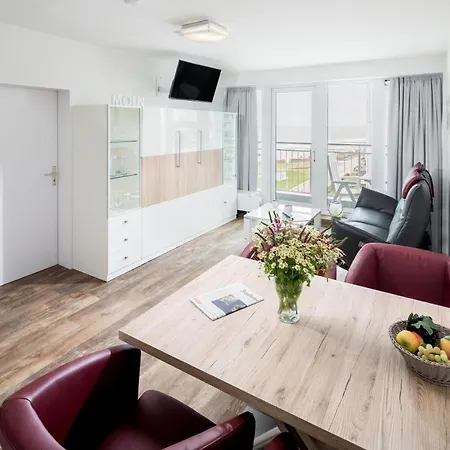 Kaiserhof 76 *